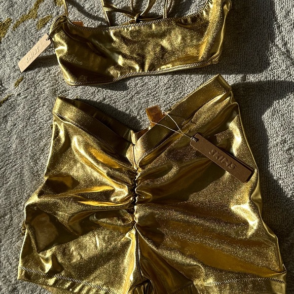 2. NWT Skims Metallic Swim V-Waist Short & Micro Scoop Bikini Top Two Piece Set - Picture 12 of 16
